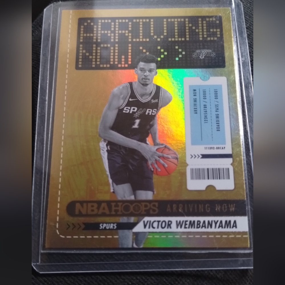 Victor Wembanyama 2023-24 Hoops #26 Arriving Now -Holo